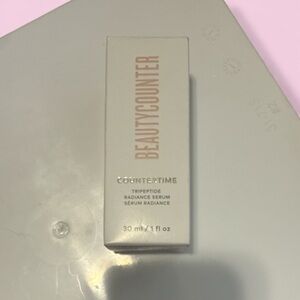 Beautycounter Countertime Radiance Serum - Cream Box